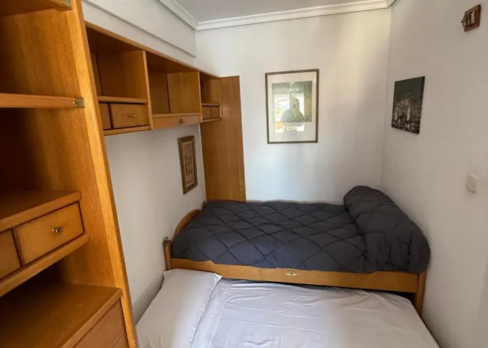 Centrico Junto A Estacion De Tren Y Bus *